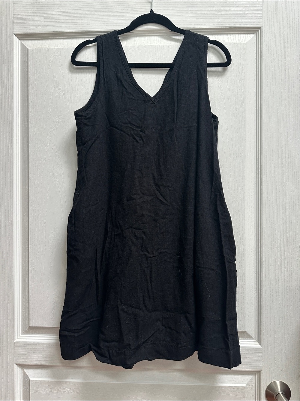 Halogen Black V-Neck Midi Dress